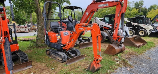 2005 Kubota K008-3 Mini Excavator (RIDE AND DRIVE)