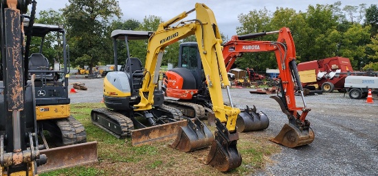 2013 New Holland E35B Mini Excavator (RIDE AND DIRVE)