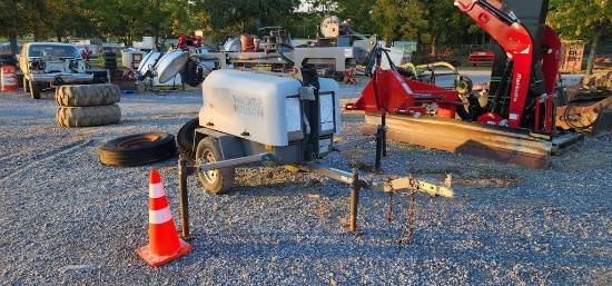 2010 Wacker Neuson Light Tower (RUNS AND WORKS)