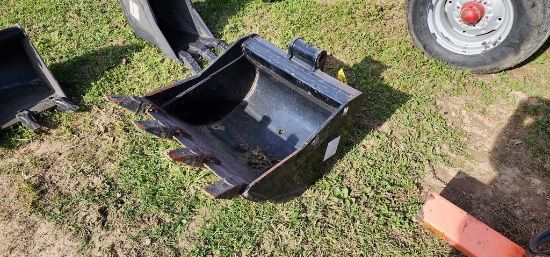 New 24" Bradco Backhoe Bucket