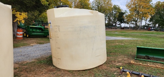 2250 gallon Water Tank