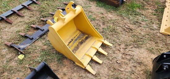 24" John Deere Excavator Bucket
