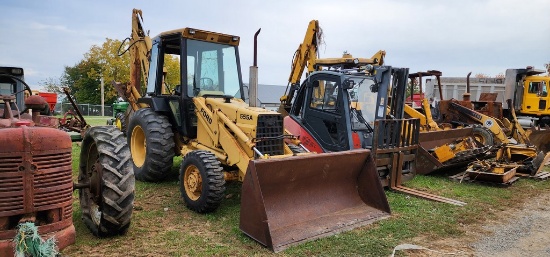 Ford 555A Backhoe (RUNS)(AS IS)