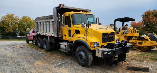 2003 Mack Dump Truck (TITLE) (RUNS)