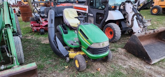 2007 John Deere LA145 Riding Mower W/Bagger (RUNS)
