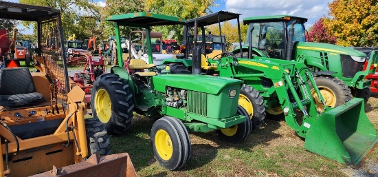John Deere 411 Industrial Tractor (RUNS)