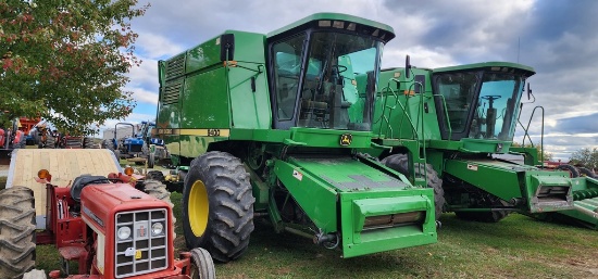 1990 John Deere 9400 Combine (RUNS NAD DRIVES)