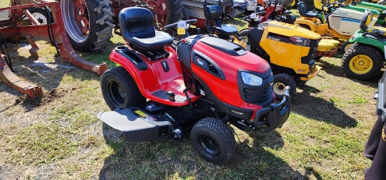 Red Max YT2348F  Riding Mower (RUNS AND DRIVES) (LIKE NEW)