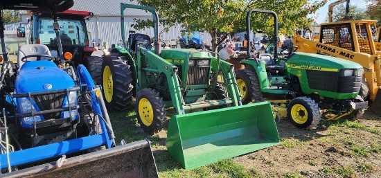 1988 John Deere 1050 W/80 Loader & 8 Backhoe (RUNS AND DRIVES)
