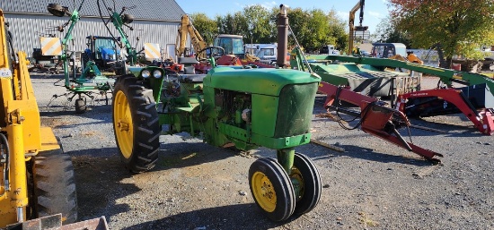 John Deere 2010 (RUNS AND DRIVES)