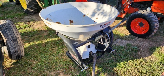 Toro 3pt. Spin Spreader