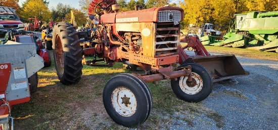 Farmall 460 Tractor (AS IS)