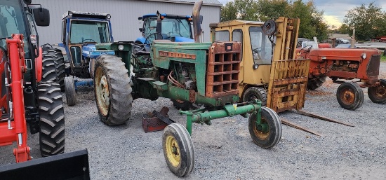 Oliver 1600 Tractor (RUNS)
