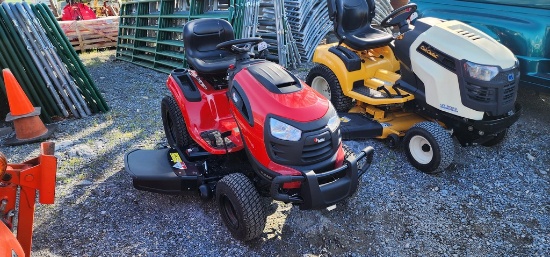 2022 Red Max YT2348F Riding Mower (RUNS)(DEALER TRADE IN)