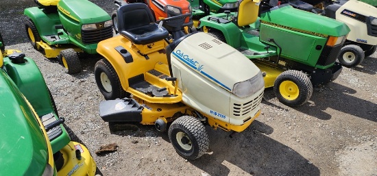 Cub Cadet HDS2135 Riding Mower (RUNS)(DEALER TRADE IN)