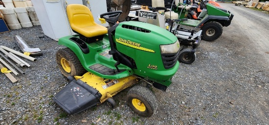 John Deere L120 Riding Mower (RUNS)