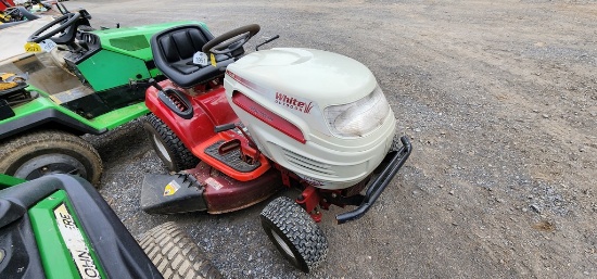 White LT1500 Riding Mower (RUNS)