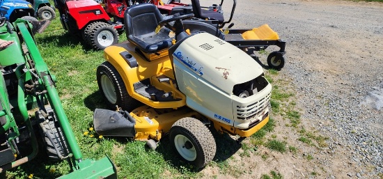 Cub Cadet HDS2165 Riding Mower (RUNS)