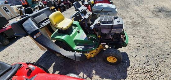 John Deere Riding Mower w/bagger (RUNS)
