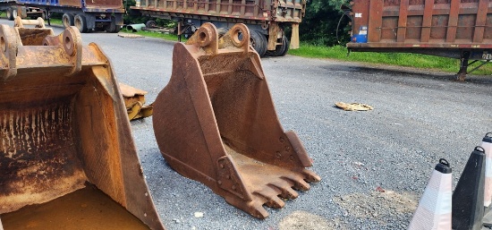 32" Excavator Bucket