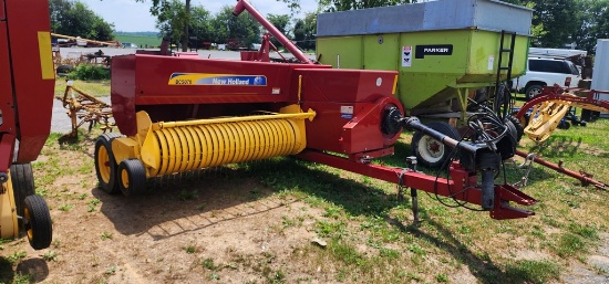 2015 New Holland BC5070 Square Baler