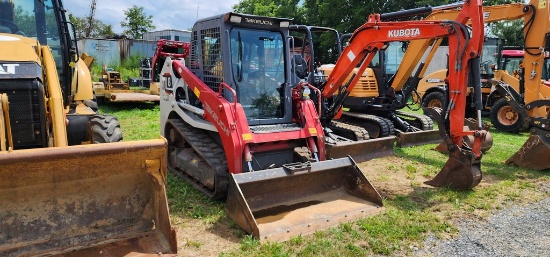 2014 Takeuchi TL8 Skidloader (RIDE AND DRIVE)
