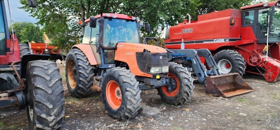 Kubota M125X Tractor (RUNS)