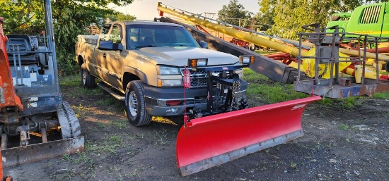 2004 Chevy 2500 Pickup (TITLE)(RUNS)