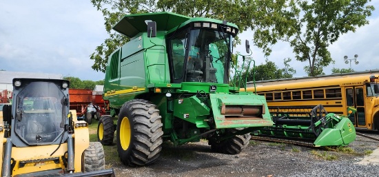 2000 John Deere 9550 Combine (RUNS)