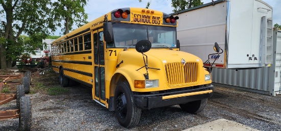 2001 International School Bus (RUNS) (TITLE)