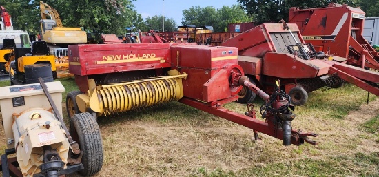 New Holland 570 Square Baler