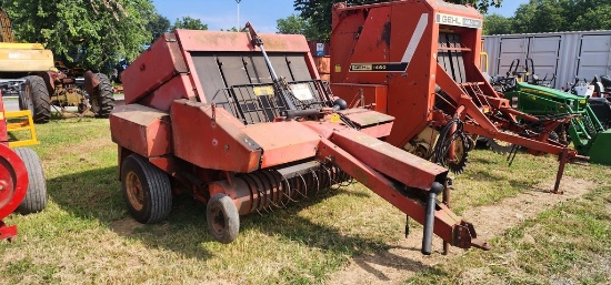 New Idea 484 Round Baler