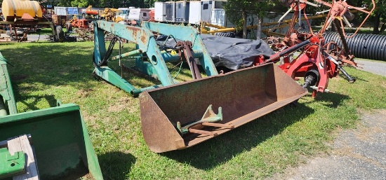 John Deere Loader