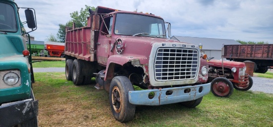 Ford 8000 Tandem Dump Truck (RUNS)(TITLE)