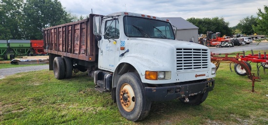 1991 International Flat Bed Truck (RUNS)(TITLE)