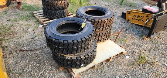 New 4-10x16.5 Forerunner Skidloader Tires