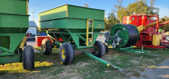 J&M 350 Gravity Wagon