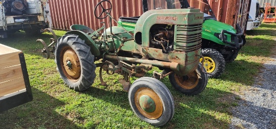 John Deere L Tractor W/Cultivators (RUNS)