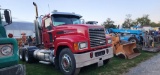 2010 Mack Pinnacle Semi Truck (RUNS)(TITLE)