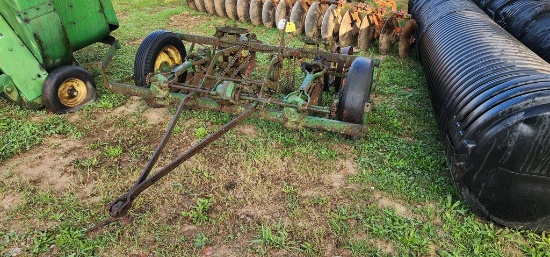 John Deere Pull 2 row Cornplanter