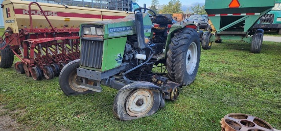 Deutz-Allis 5230 Tractor W/Belly Mower