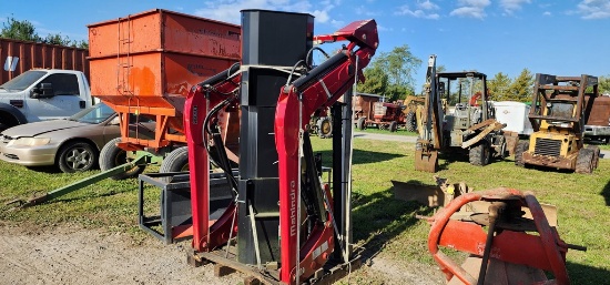 New Mahindra 2665CL Quick Attach Loader