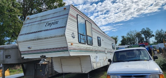 1992 Empire Gooseneck 2 Axle Camper (TITLE)