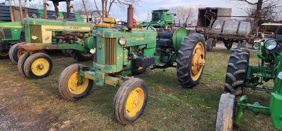 1956 John Deere 420-W Tractor (RUNS)