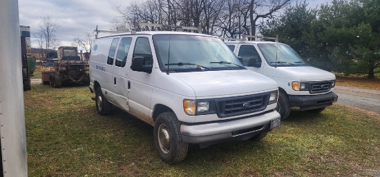 2003 Ford Service Van (RUNS) (TITLE)