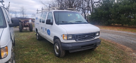 2003 Ford Service Van (RUNS) (TITLE)