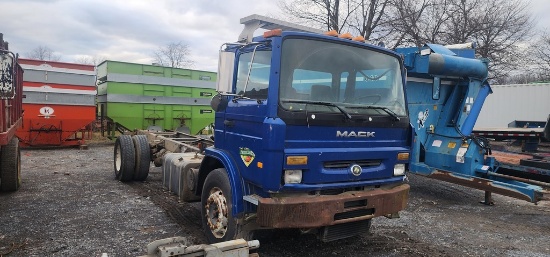 2000 MACK MS 200 P STARIGHT TRUCK (RUNS)(TITLE)