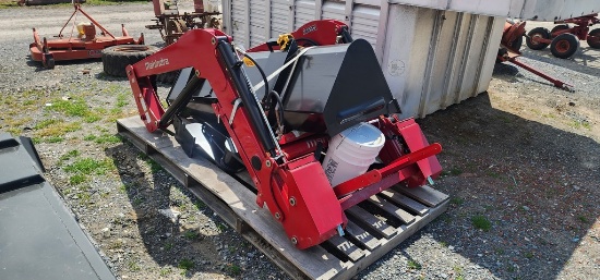 New Mahindra 2665CL Quick Attach Loader