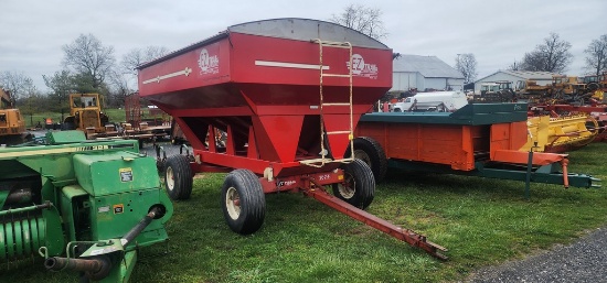 EzTrail 3400 Gravity Wagon W/Auger