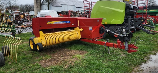 2015 New Holland BC5070 Baler (NICE) (ONE OWNER)